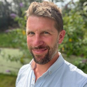Dr Darren Thomas